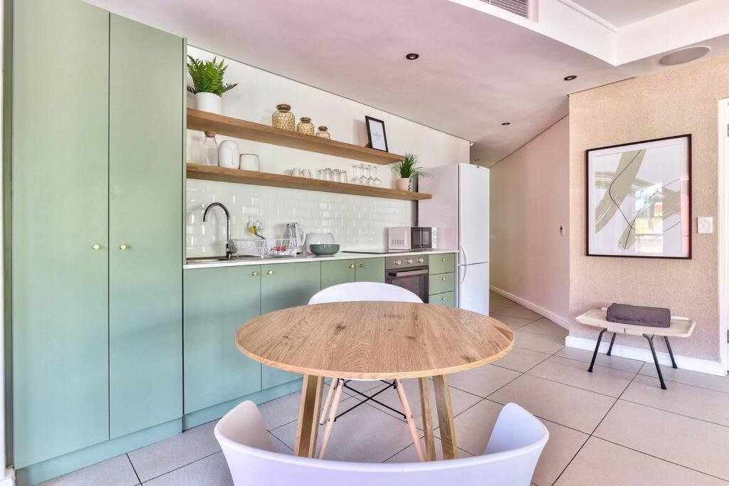 Apartment The Rockwell In Dewaterkant Next To Waterfront