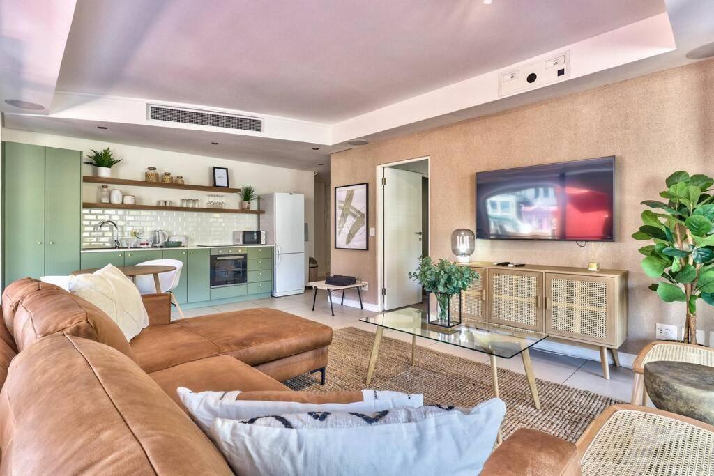 The Rockwell In Dewaterkant Next To Waterfront Cape Town