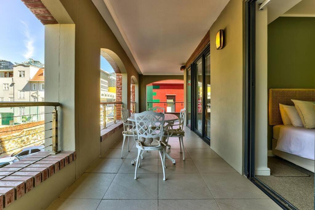 The Rockwell In Dewaterkant Next To Waterfront Apartment *