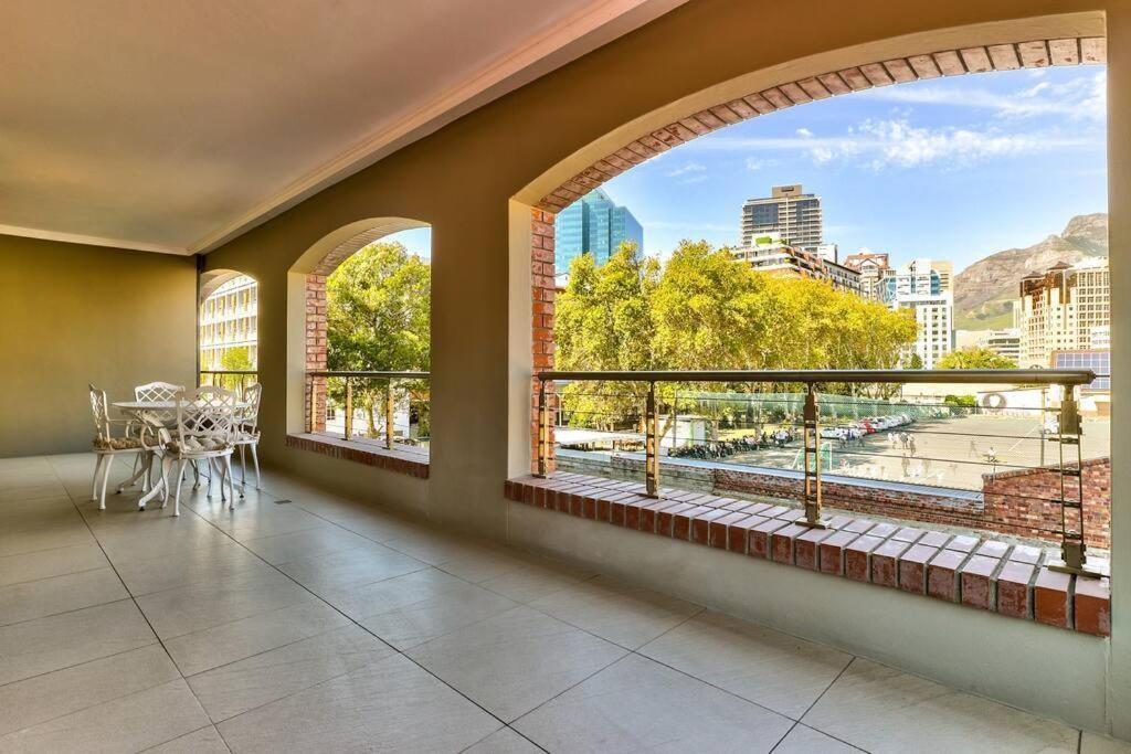 The Rockwell In Dewaterkant Next To Waterfront Cape Town