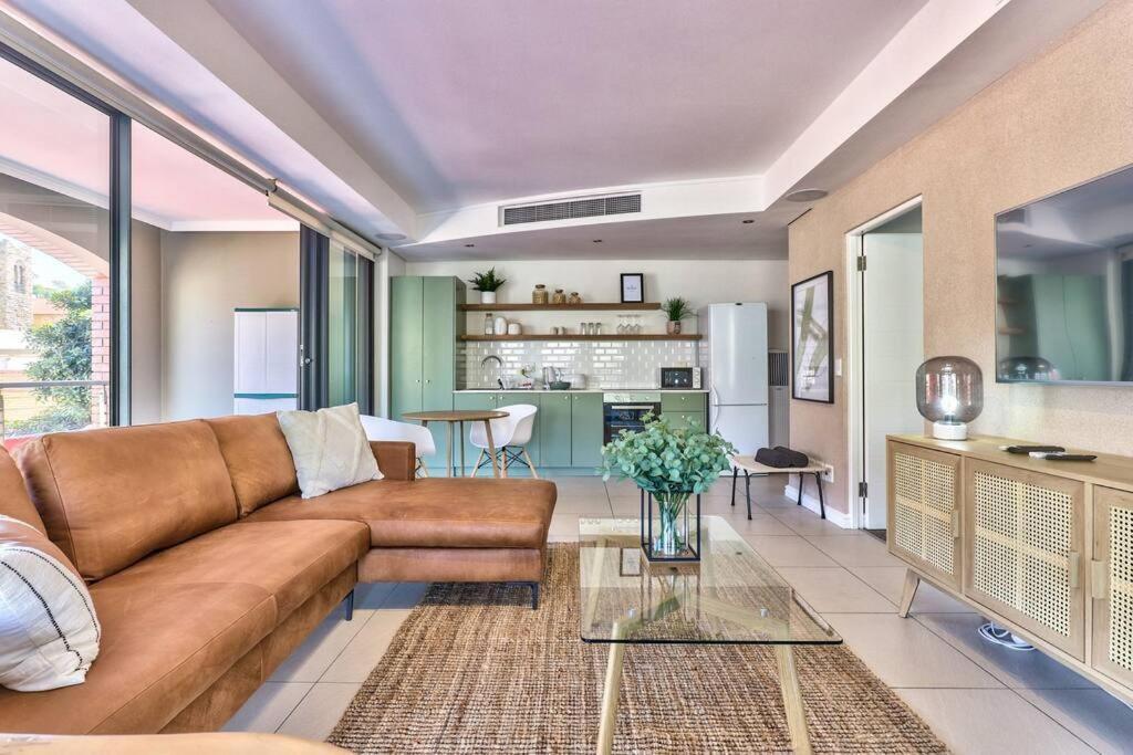 The Rockwell In Dewaterkant Next To Waterfront Apartment Cape Town